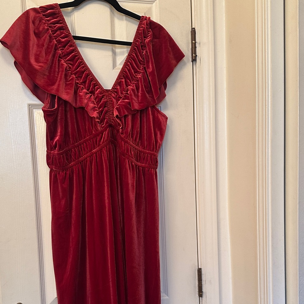 Velvet midi dress new with tag
